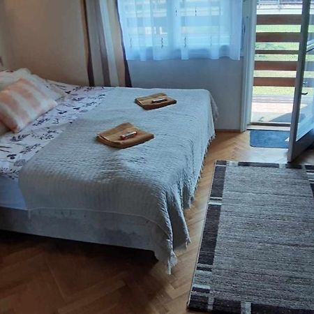 شقة Rosy Apartman فونيارتْسفاشغ المظهر الخارجي الصورة