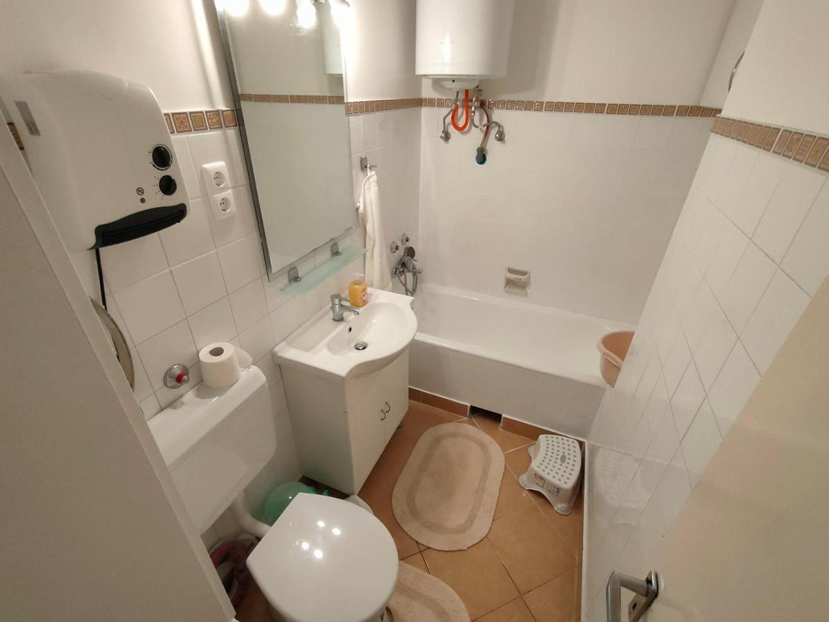 شقة Rosy Apartman فونيارتْسفاشغ المظهر الخارجي الصورة